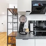 Apartment Global - Ay Homes *