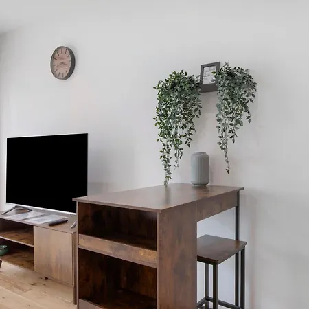 Global - Ay Homes Appartement