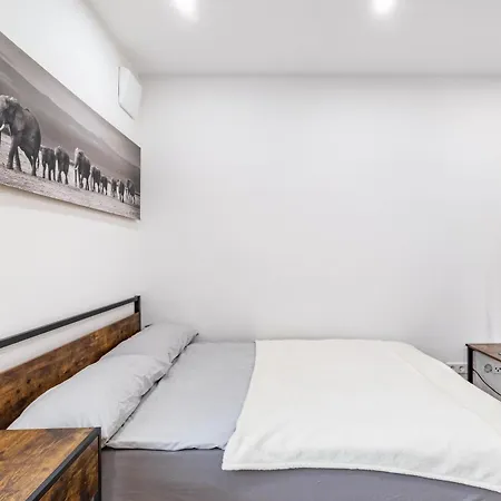 Apartmán Global - Ay Homes *
